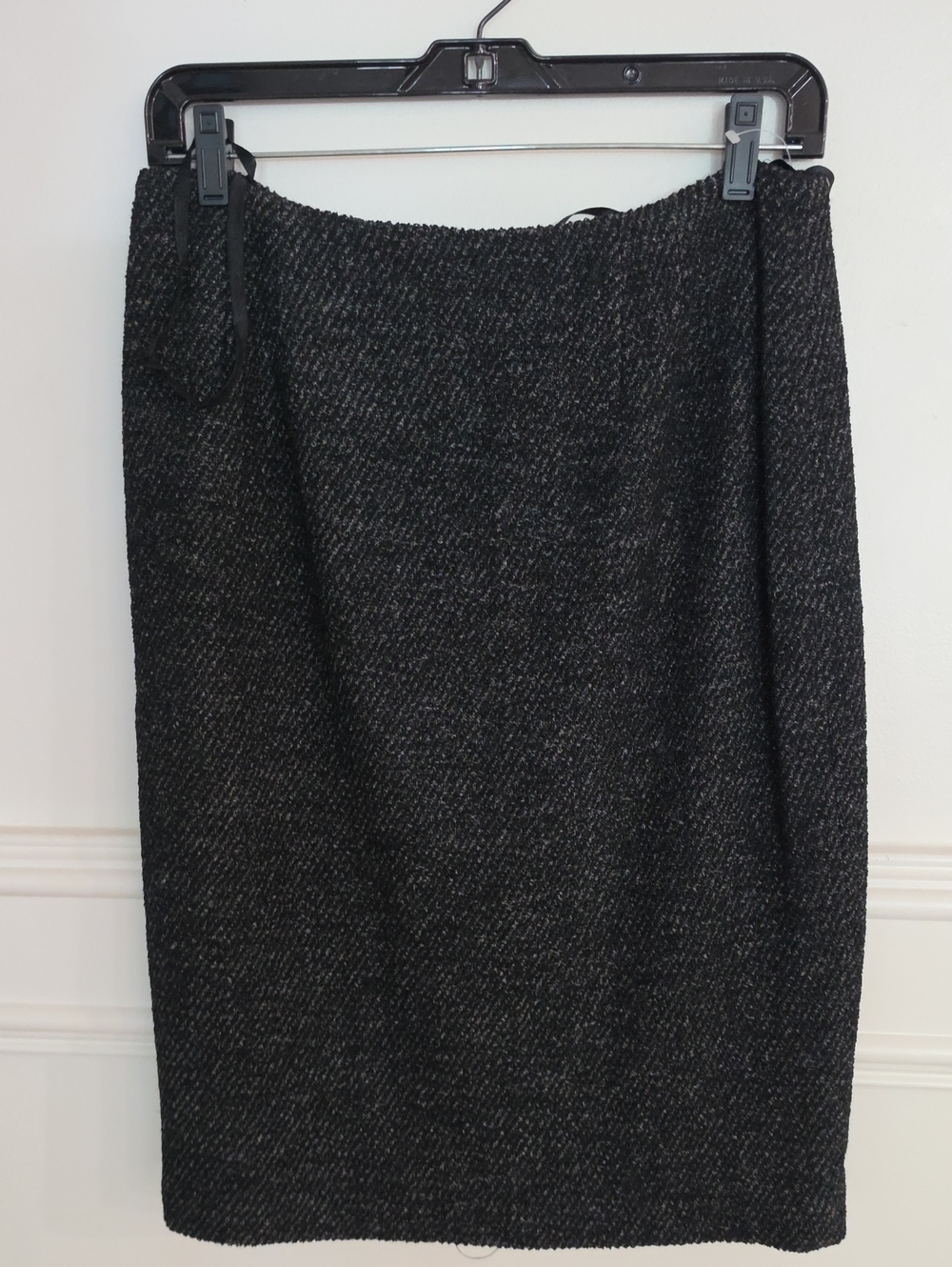 Ellen Tracy Black Textured Tweed Pencil Skirt